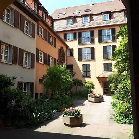 Commanderie Apartment